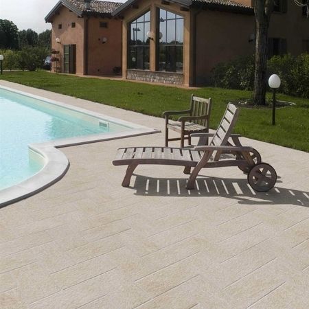 Ideal für Pool und Terrasse